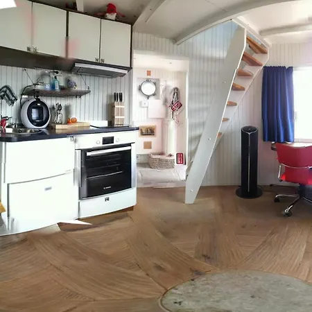 Дом отдыха In With Wifi *